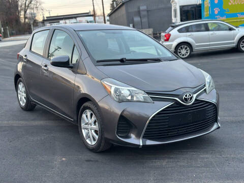 2015 Toyota Yaris 5-Door LE