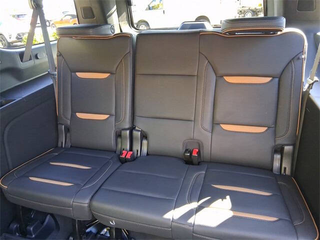 2023 GMC Yukon XL AT4