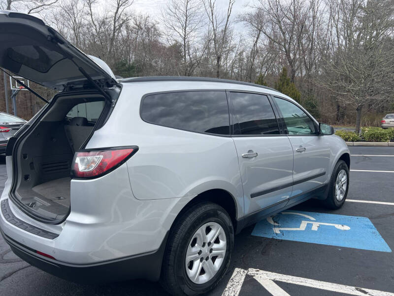 2017 Chevrolet Traverse LS