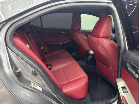 2017 Lexus IS 200t