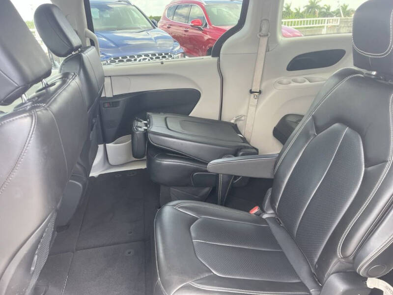 2021 Chrysler Voyager LXi