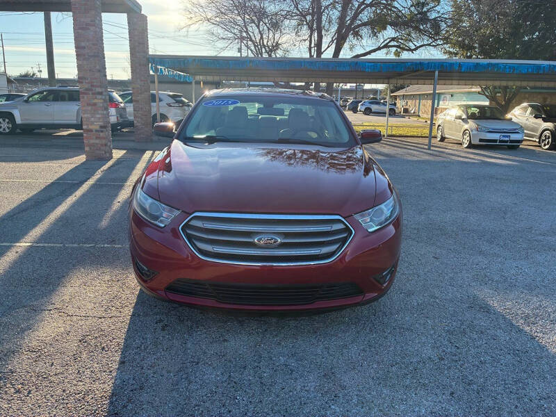 2015 Ford Taurus SEL