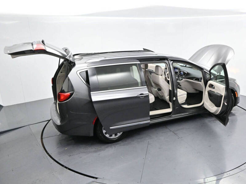 2018 Chrysler Pacifica Touring L