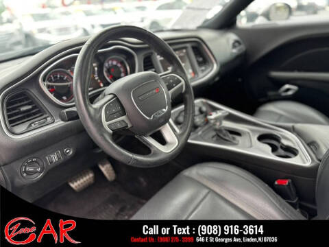 2018 Dodge Challenger SXT Plus