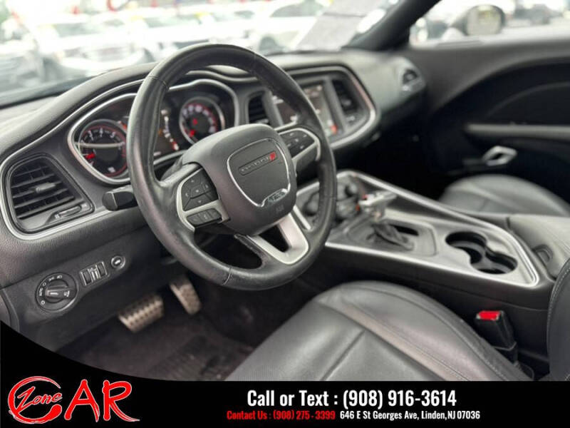 2018 Dodge Challenger SXT Plus