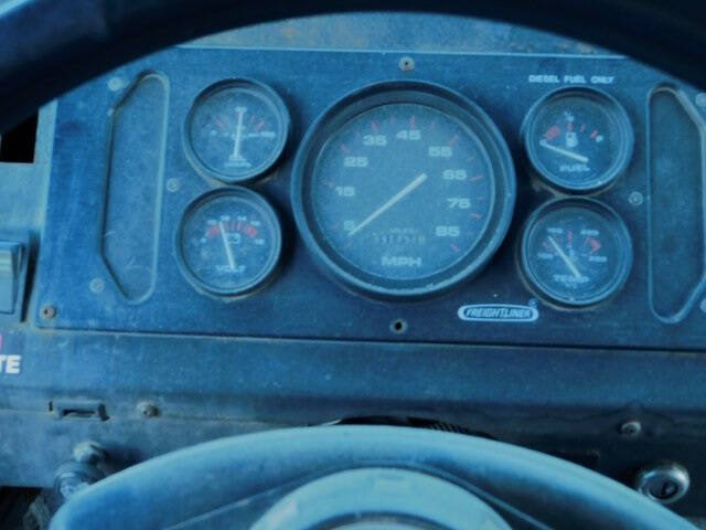 1999 Freightliner MT45 Chassis