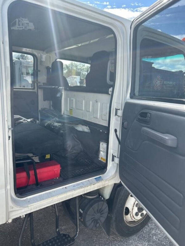 2021 Isuzu NPR