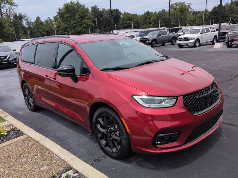 2026 Chrysler Pacifica Select