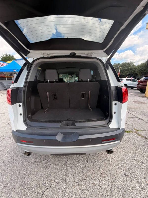 2018 GMC Acadia SLT-1 - Photo 16
