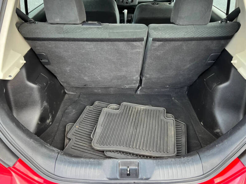 2012 Nissan Versa 1.8 S