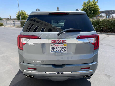 2023 GMC Acadia Denali