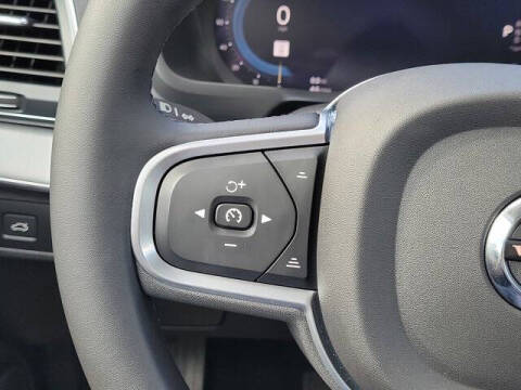 2023 Volvo XC90 B5 Core