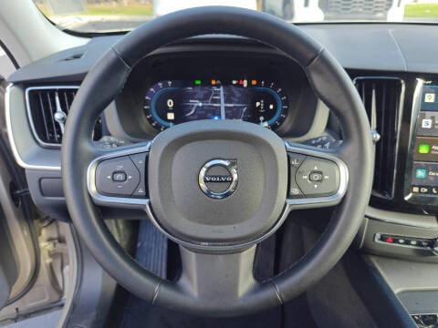 2025 Volvo XC60 B5 Core Dark Theme