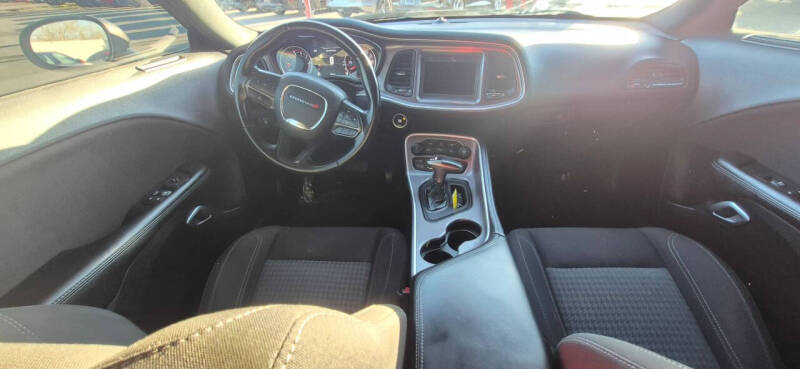 2021 Dodge Challenger SXT