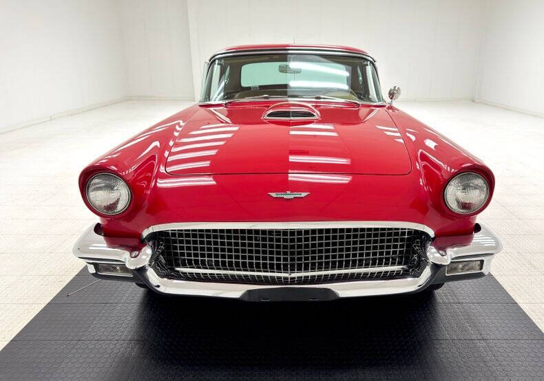 1957 Ford Thunderbird