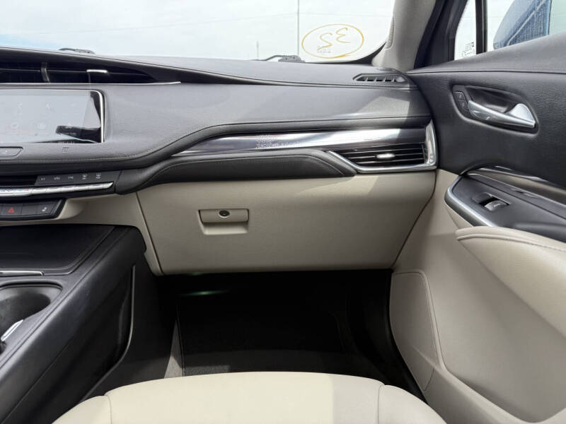 2019 Cadillac XT4 Luxury