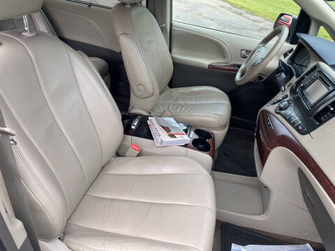 2012 Toyota Sienna XLE 7-Passenger