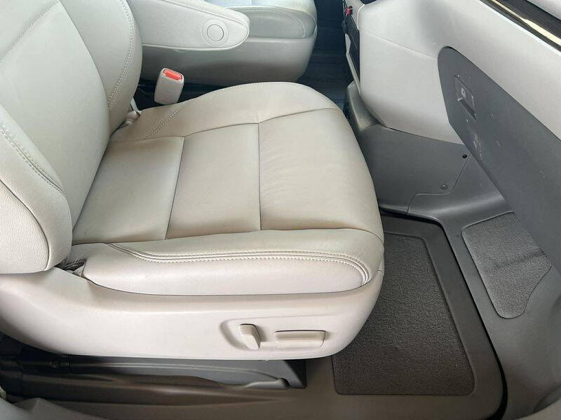 2016 Toyota Sienna