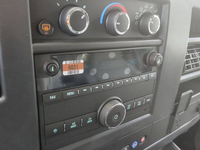 2025 Chevrolet Express 2500