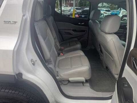 2017 GMC Acadia SLT-1