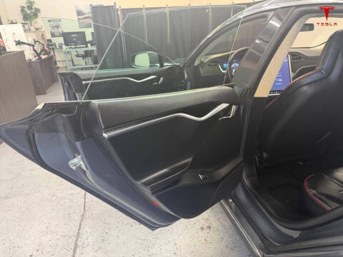 2013 Tesla Model S Performance