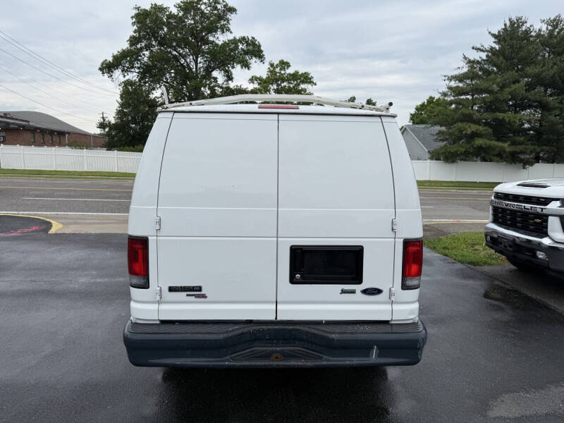 2011 Ford E-Series E-150