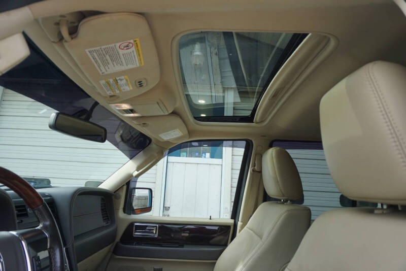 2015 Lincoln Navigator Base - Photo 10