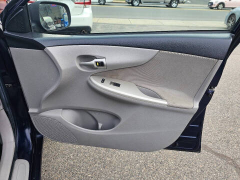 2011 Toyota Corolla LE