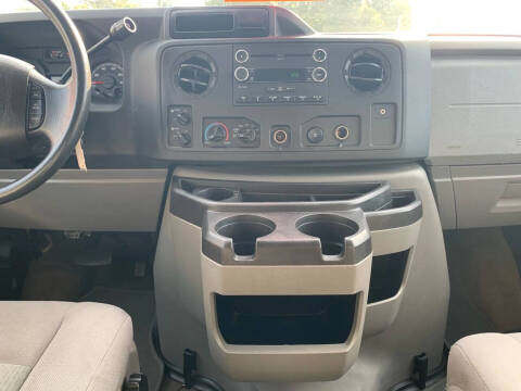 2013 Ford E-Series E-350 SD XLT