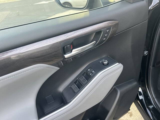 2023 Toyota Highlander Hybrid Limited