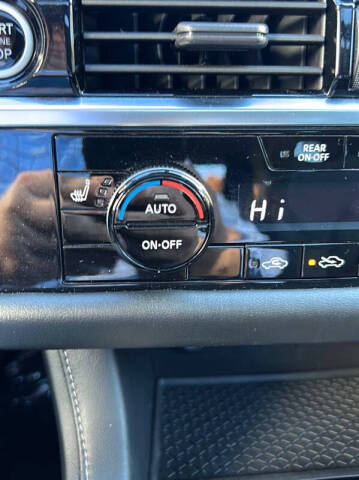 2023 Nissan Pathfinder SV