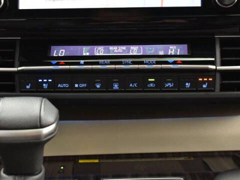 2024 Toyota Sienna Platinum 7-Passenger