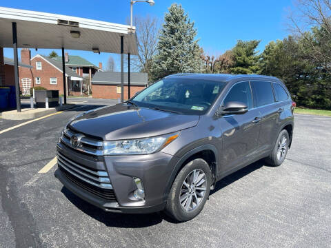 2019 Toyota Highlander for sale at Five Plus Autohaus, LLC in Emigsville PA