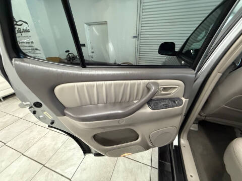 2004 Toyota Sequoia Limited