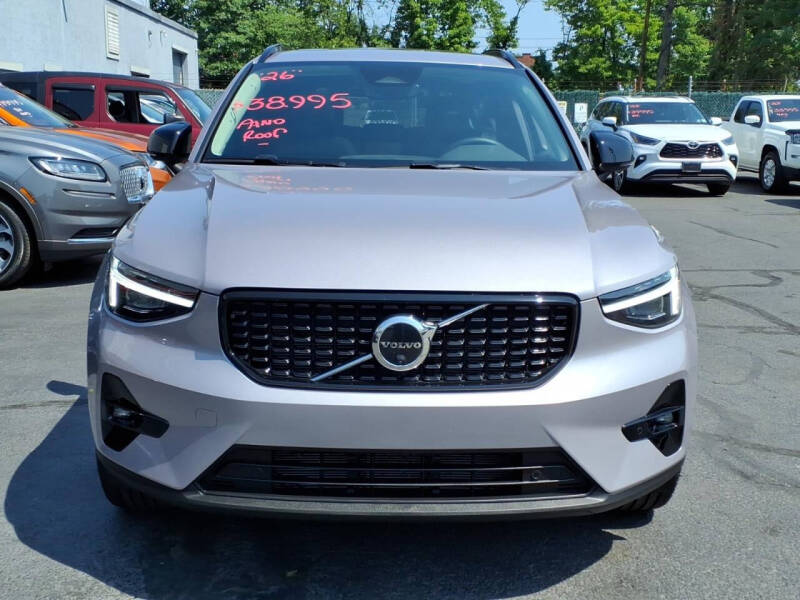 2026 Volvo XC40 B5 Plus