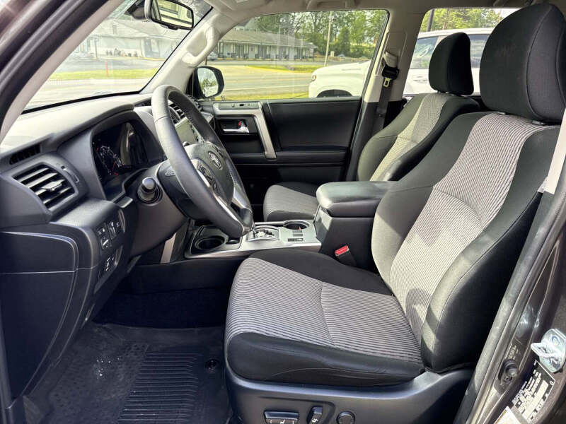 2022 Toyota 4Runner SR5