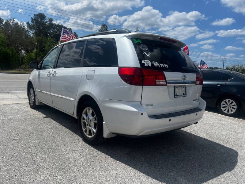 2004 Toyota Sienna