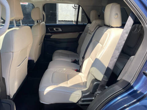 2017 Ford Explorer Platinum