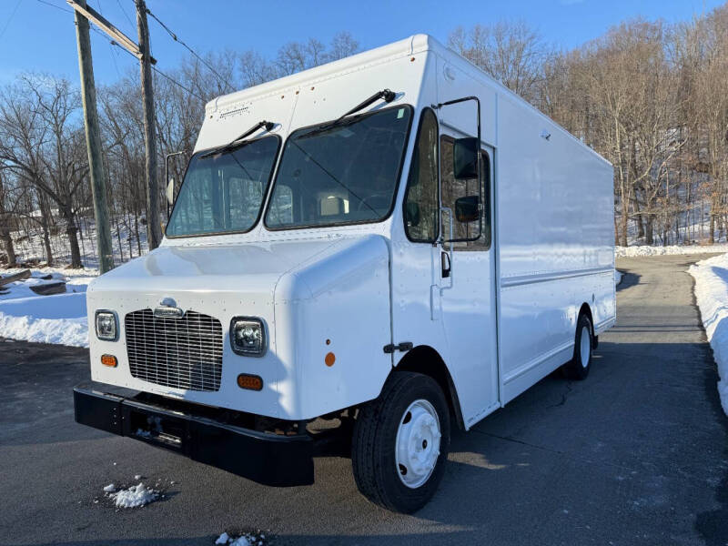 2021 Freightliner MT45 Chassis