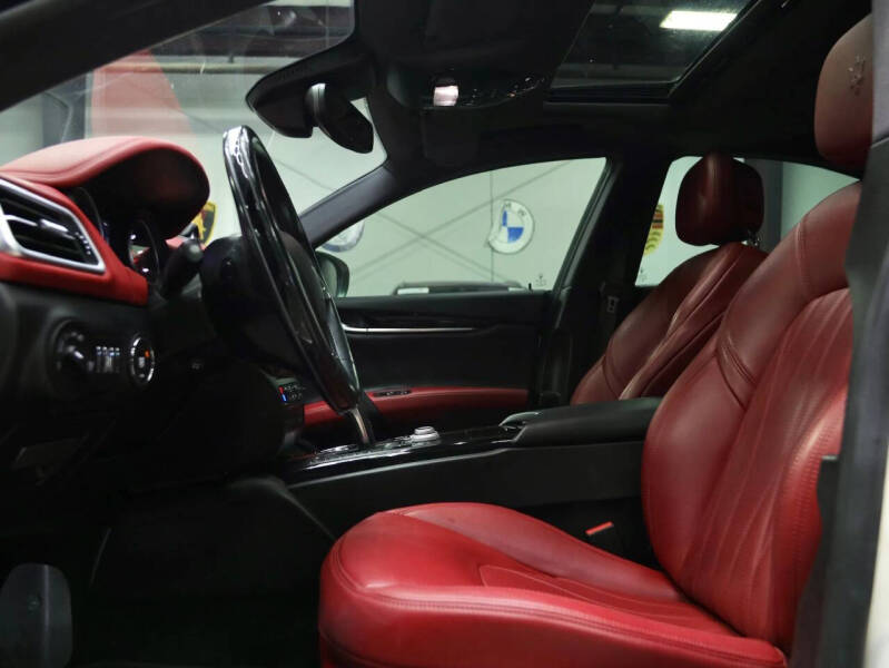 2021 Maserati Ghibli GranLusso