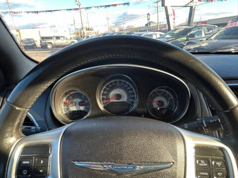 2013 Chrysler 200 Touring