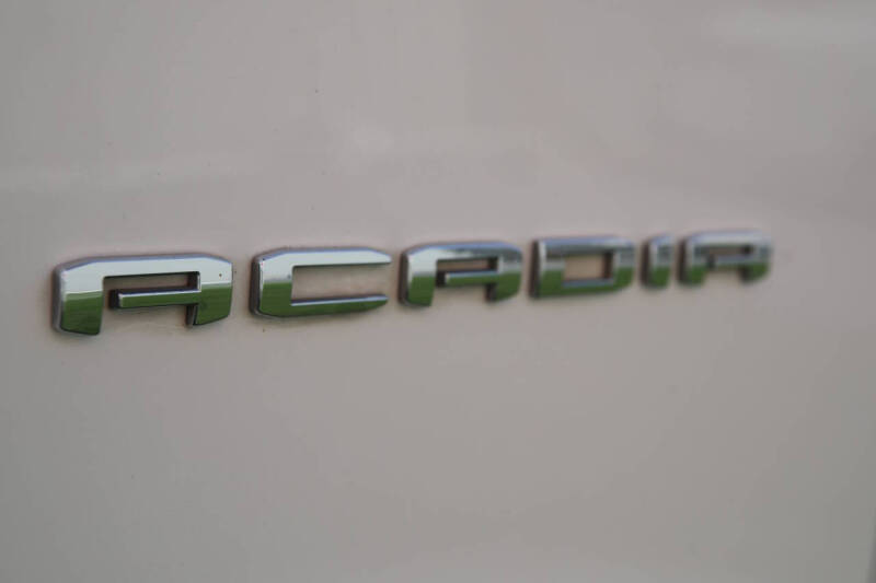 2022 GMC Acadia SLE