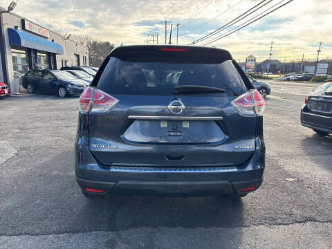 2016 Nissan Rogue SV