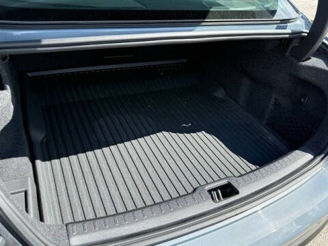 2024 Volvo S60 Recharge T8 Plus Dark Theme