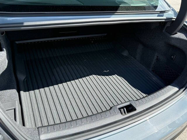 2024 Volvo S60 Recharge T8 Plus Dark Theme