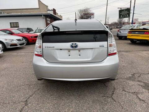 2010 Toyota Prius III