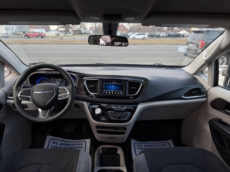 2018 Chrysler Pacifica LX