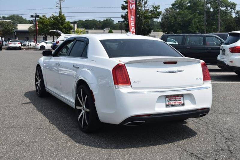 2016 Chrysler 300 C