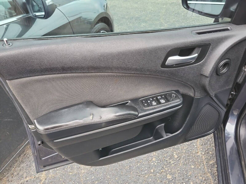 2016 Dodge Charger SE