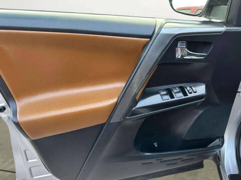 2018 Toyota RAV4 SE